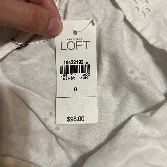 Ann Taylor White embroidered romper - Picture 4 of 4